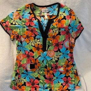 Peaches uniforms woman’s scrub top